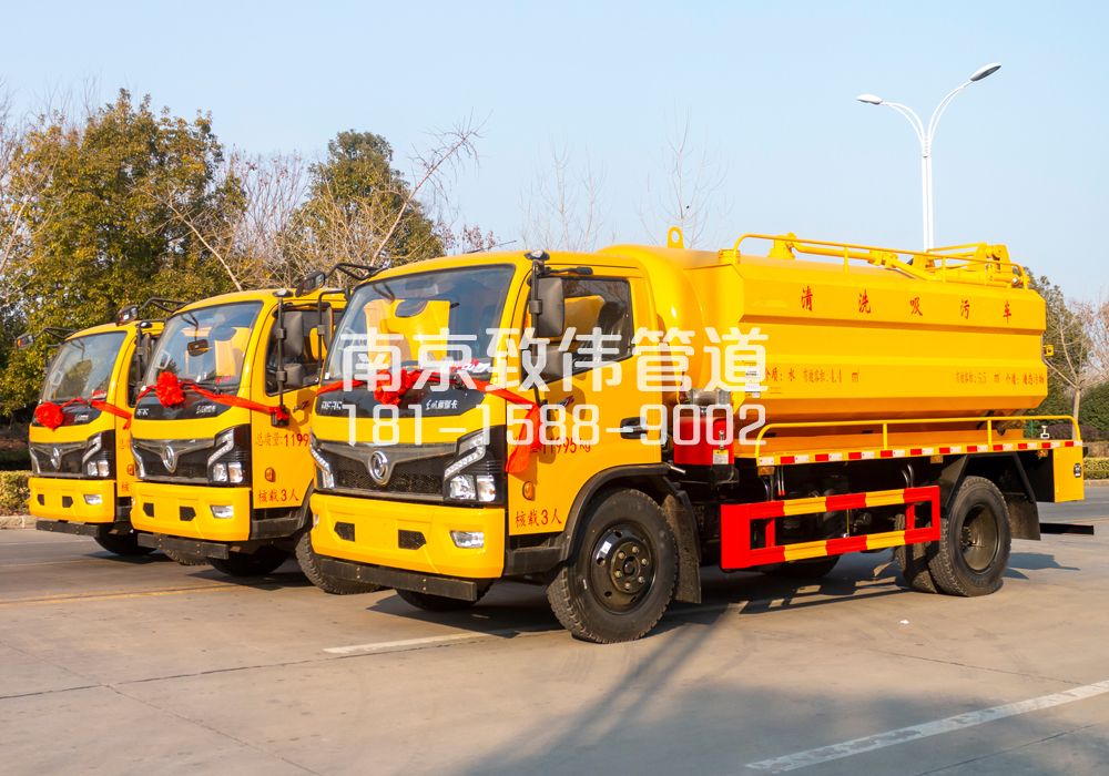 369福建路多利卡吸污车